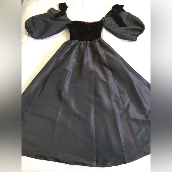 the room Dresses & Skirts - Vintage St. Regis The Room Simpson’s Velvet & Taffeta Maxi Dress Size 8